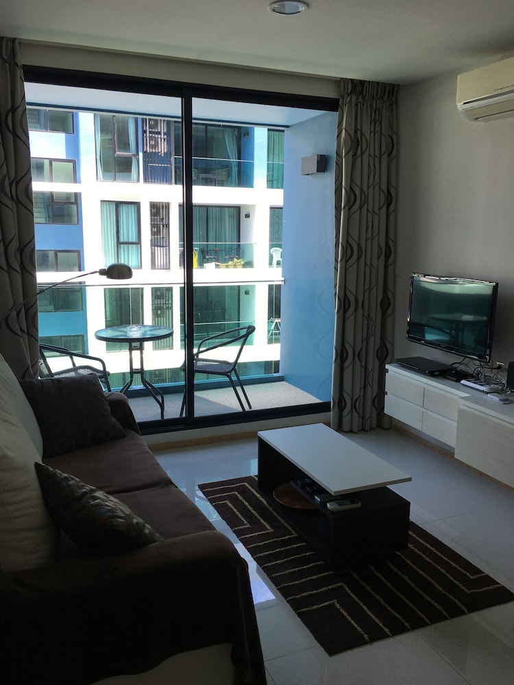 Acqua Condo - 505 by Axiom