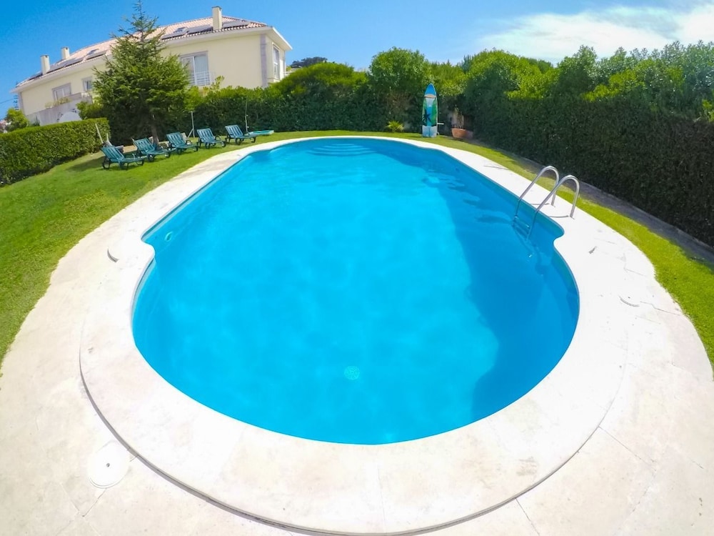 Carcavelos Surf Hostel