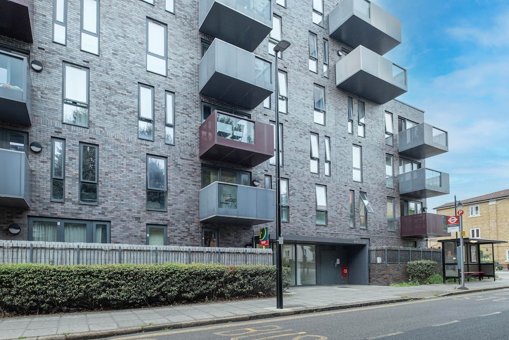 Bovet 3 Bedroom 1 Bathroom Apartment