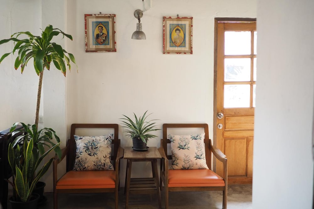 Nanan House Hostel