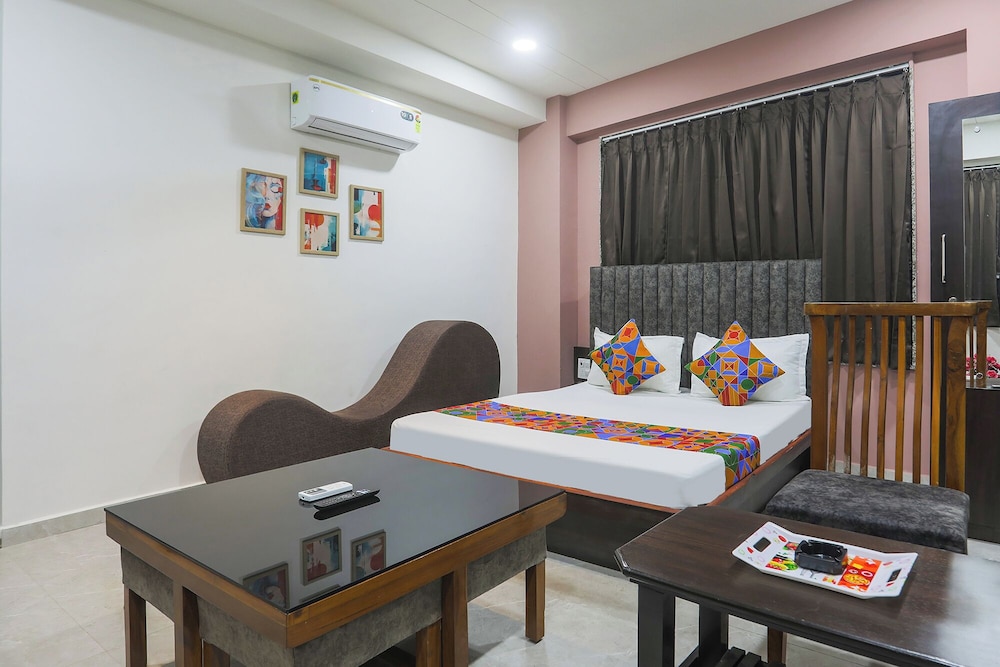 Fabhotel River View