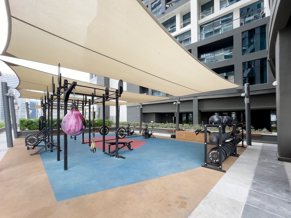 Elegant 1BR at 15 Northside