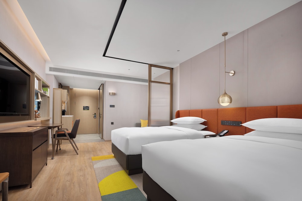 Rezen Longuu Hotel - Guangzhou Baiyun Airport Cultural Tourism City
