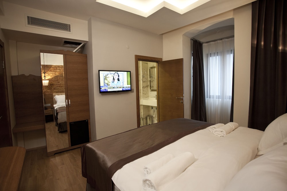 Pera Line Otel - Image 32