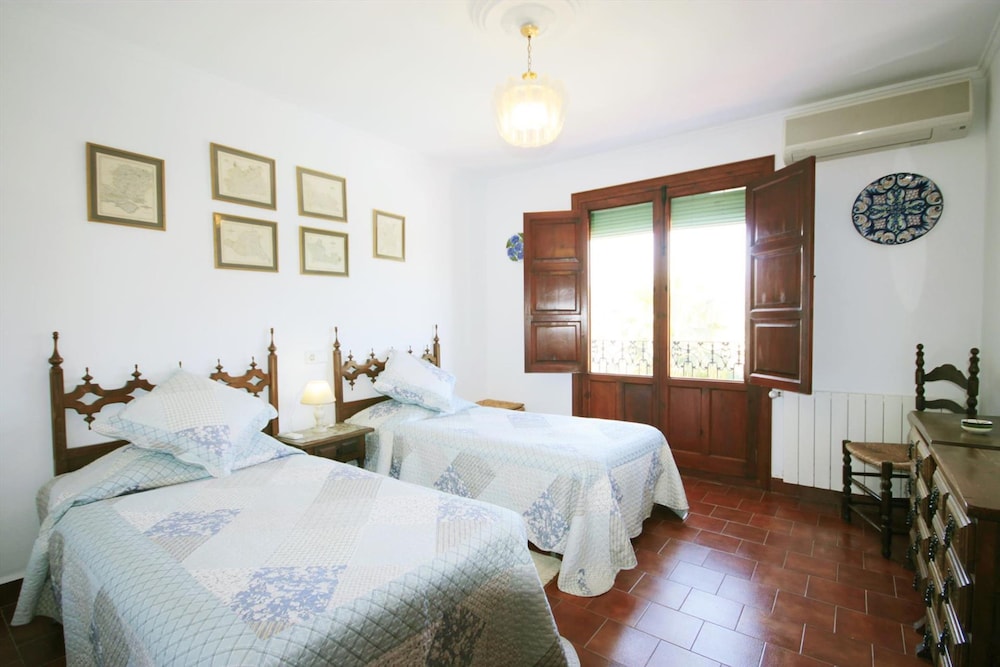 El Delfin in J vea With 4 Bedrooms and 3 Bathrooms