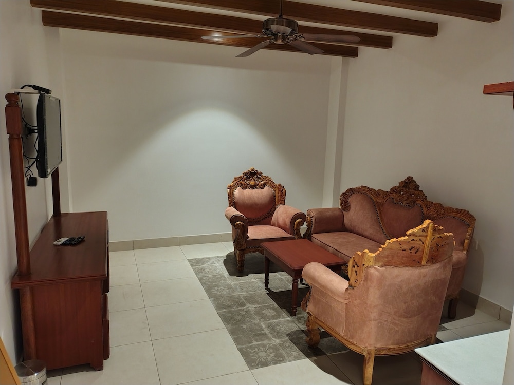 RESORT TITLI
