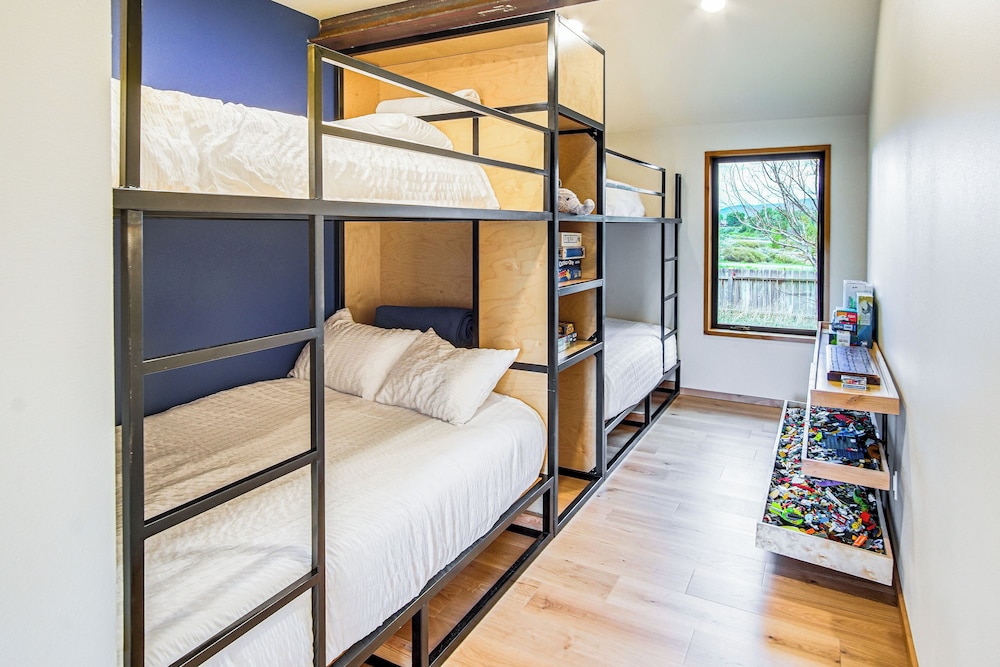 Stunning 14er Views! Private 6-acre Salida Retreat