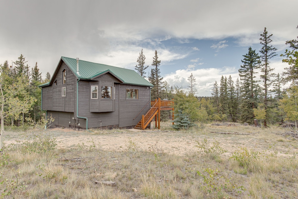 Jefferson Mountain Cabin w/ Private Deck & Grill! view 5