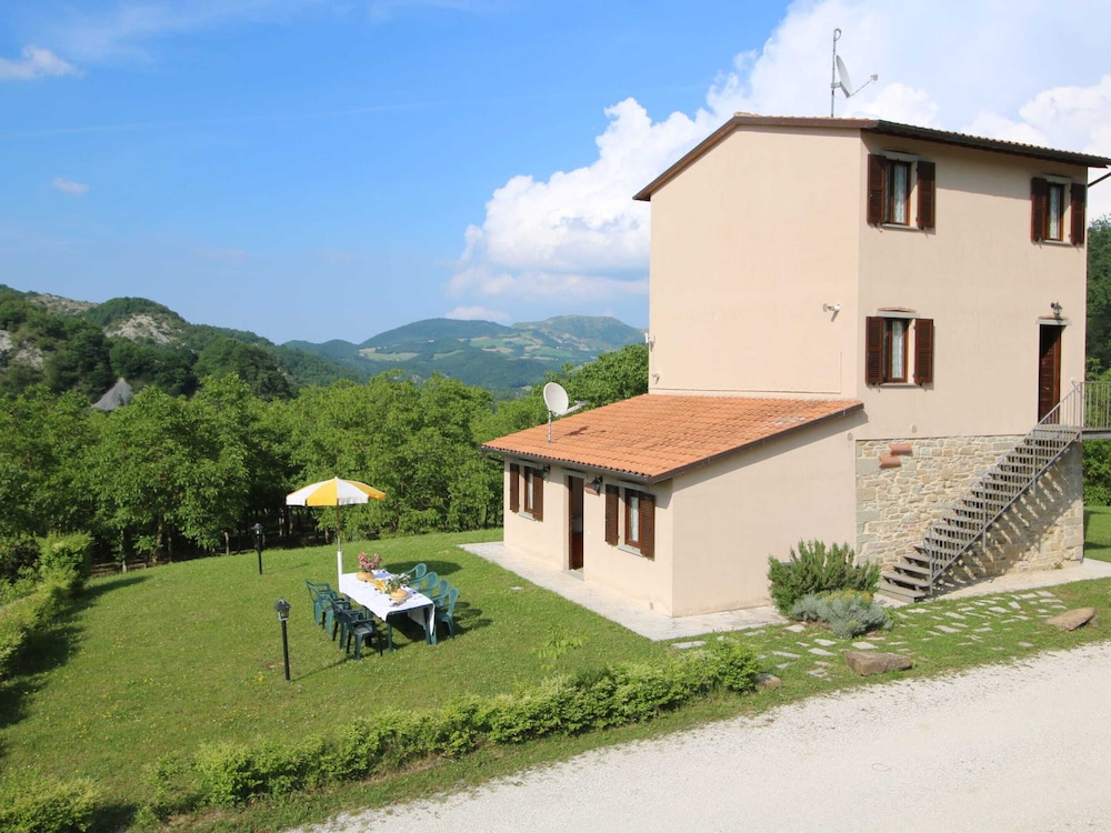 Property With Swimming Pool, Spacious Garden, Private Terrace and Views