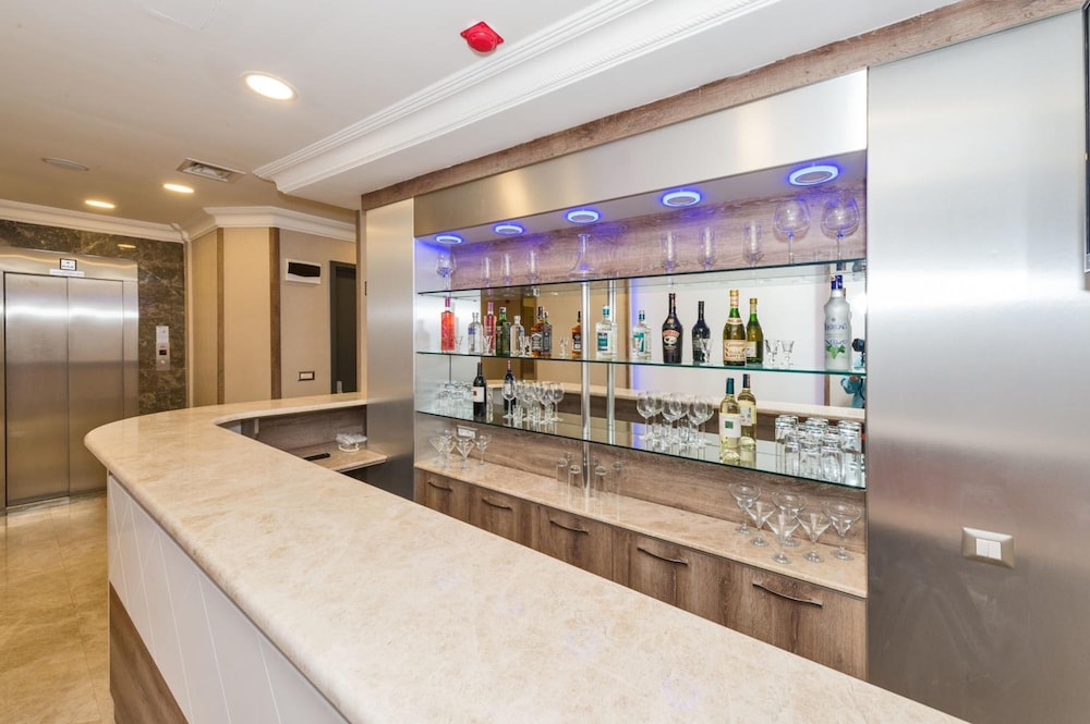 Alphonse Otel - Image 39