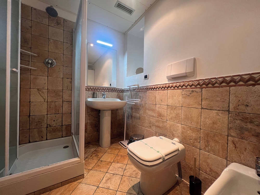 Charming Apt Near the Beach