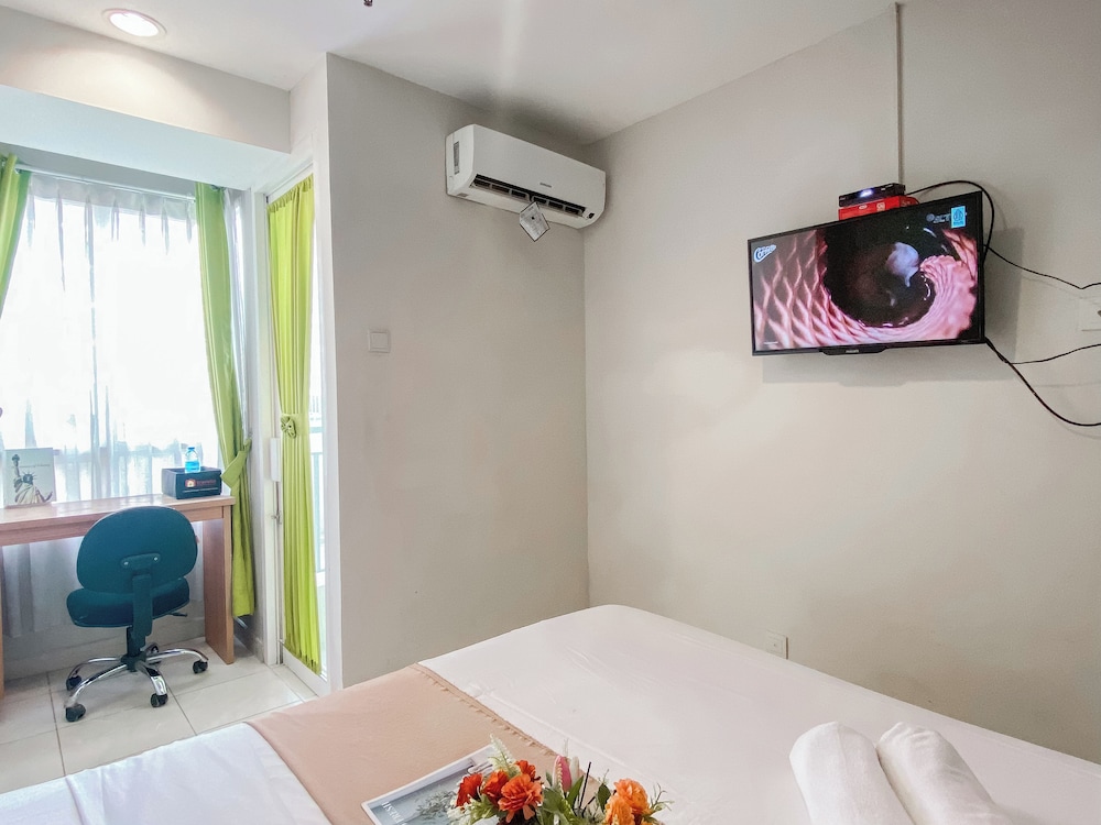 Serene And Nice Studio At Cinere Bellevue Suites Apartment