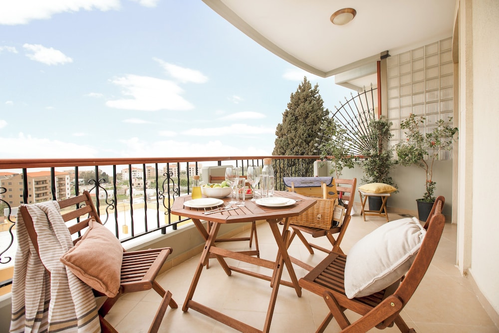 Akl - Chic Apts & Balconies in Batroun