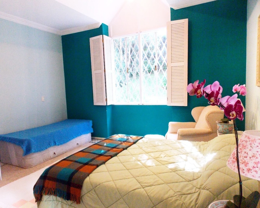 Casa Yvitú Blue Bird Hotel