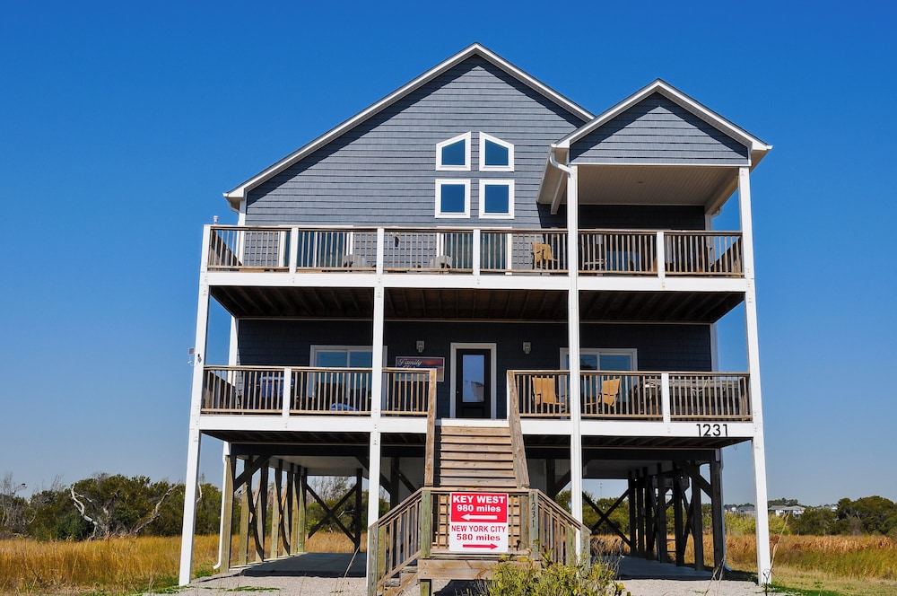 Family Tides by Topsail Realty