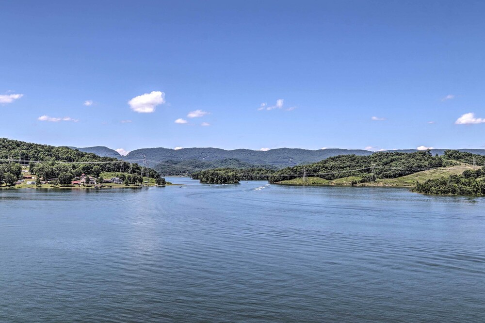 Waterfront Bean Station Condo w/ Balcony & Views!