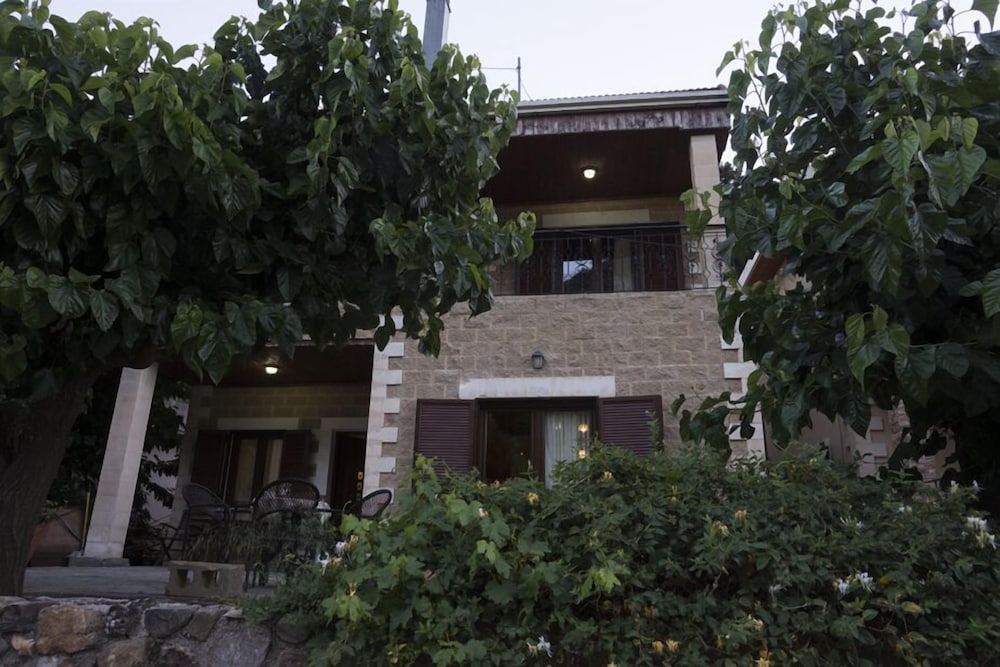 Elia Therissos Maisonettes