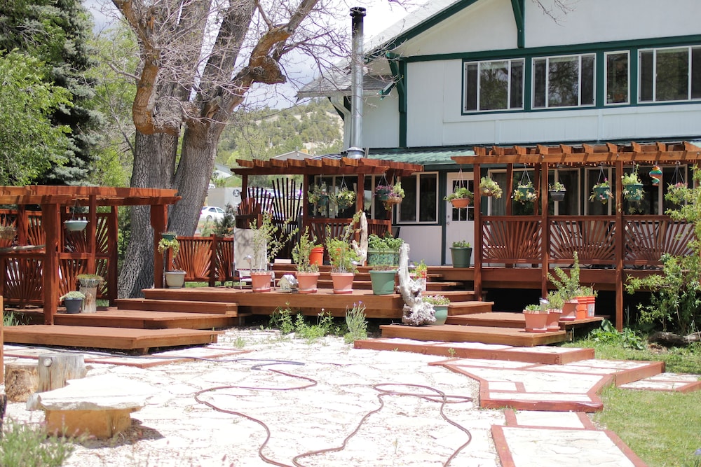 Historic Smith Hotel B&B