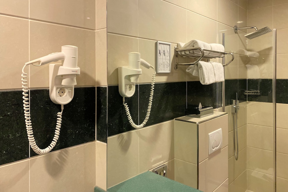 XO Hotels Blue Square 32