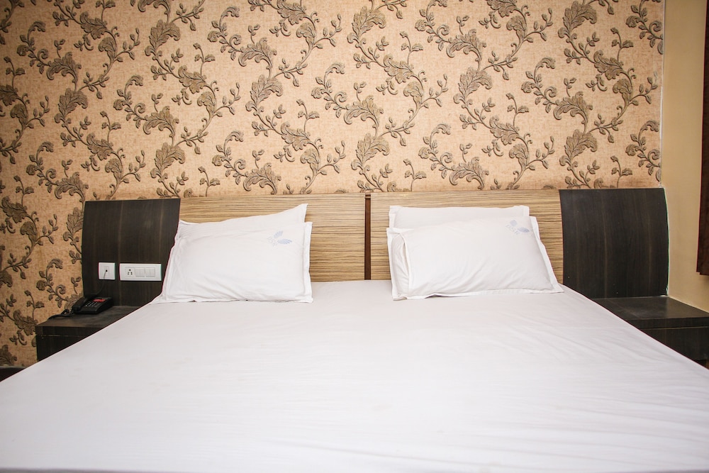 DeSantosh Residency