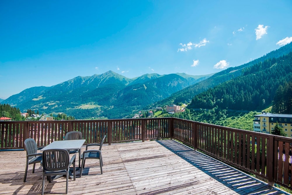 Apartment Bad Gastein Near Ski Slopes
