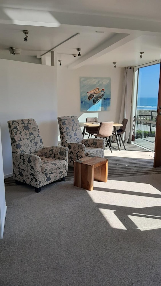 Ohiwa Beach Apartments Motel