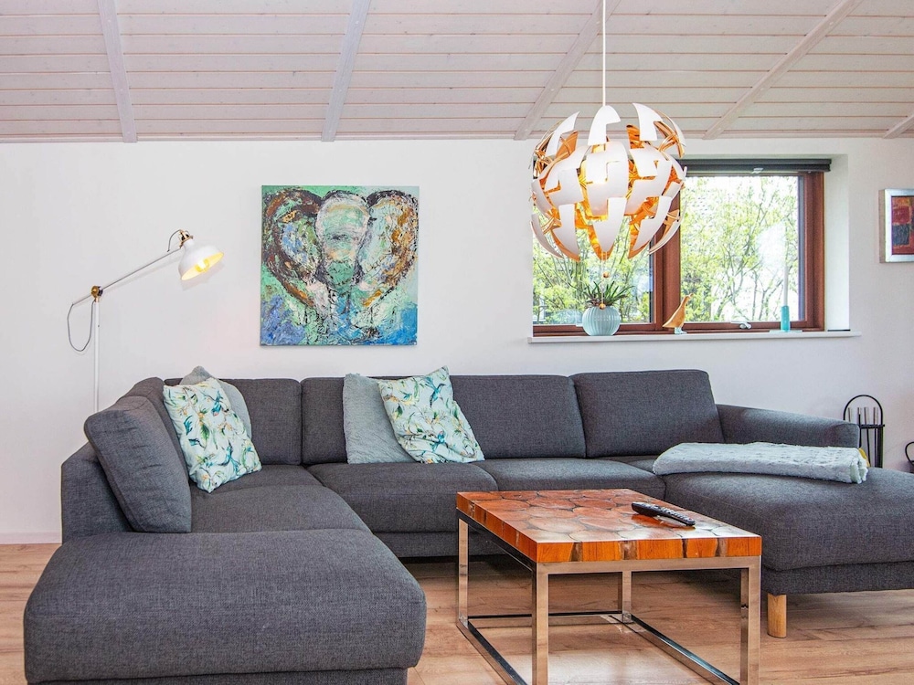 6 Person Holiday Home in Romo view 3