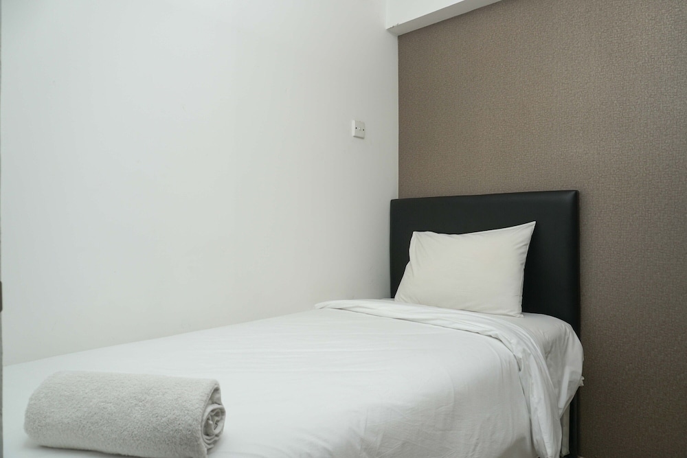 Cozy 2BR Apartment at Green Bay Pluit view 2