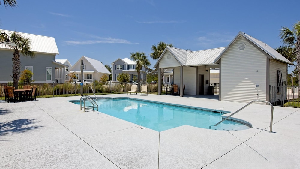 Endless Summer by Southern Vacation Rentals