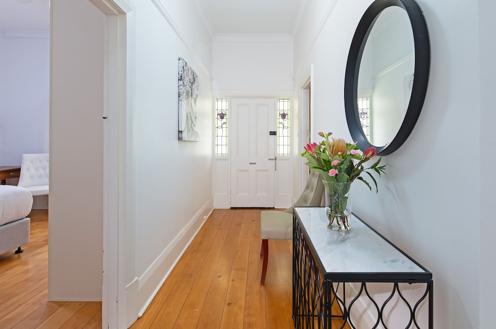 Charming 3BR Sandstone Haven