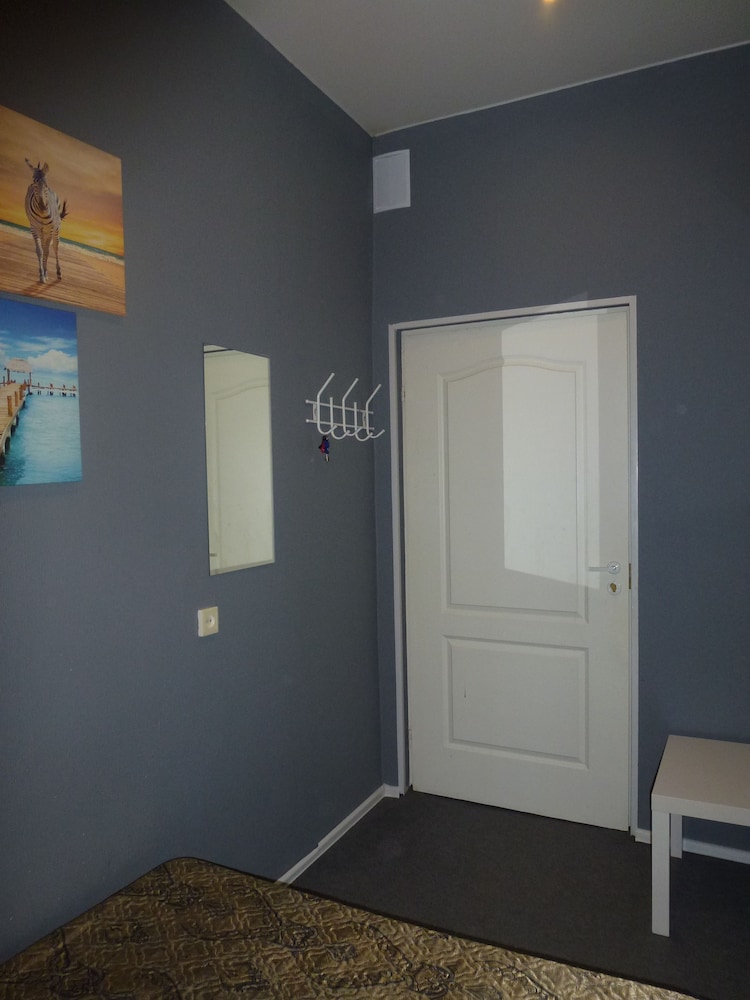 4ROOM
