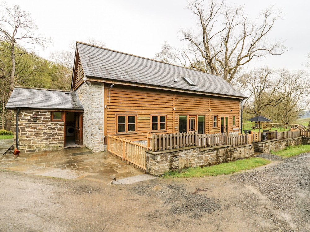 Ploony Barn