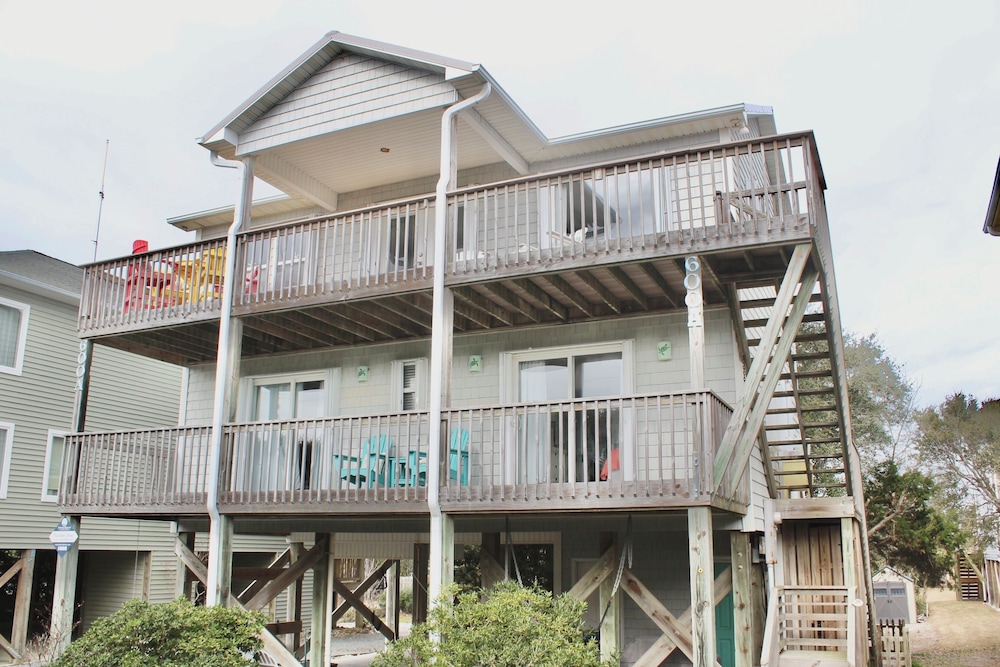 Bluebird by Topsail Realty