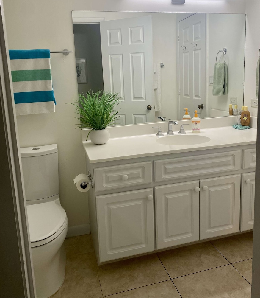 NEW Oceanfront Condo in George Town