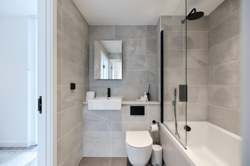The Tottenham Scenery - Elegant 2bdr Flat With Balcony