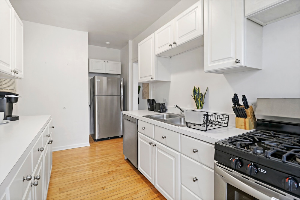 Peaceful 1BR Escape in Evanston - Hinman