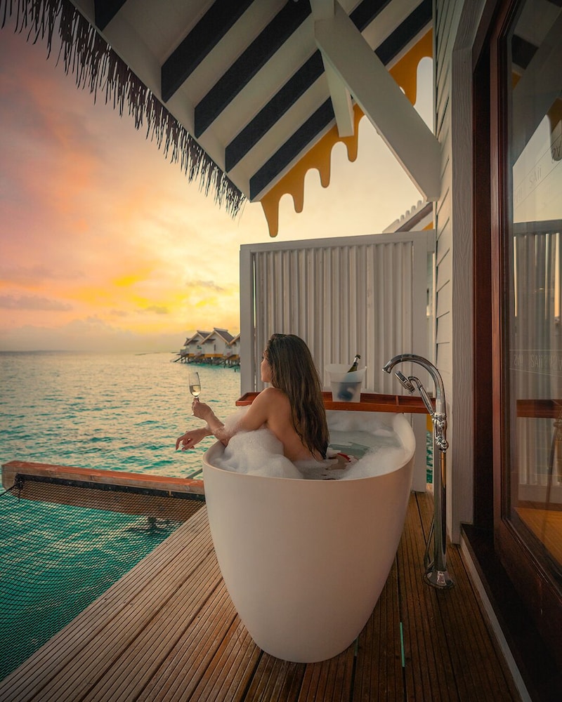 SAii Lagoon Maldives, Curio Collection By Hilton 18