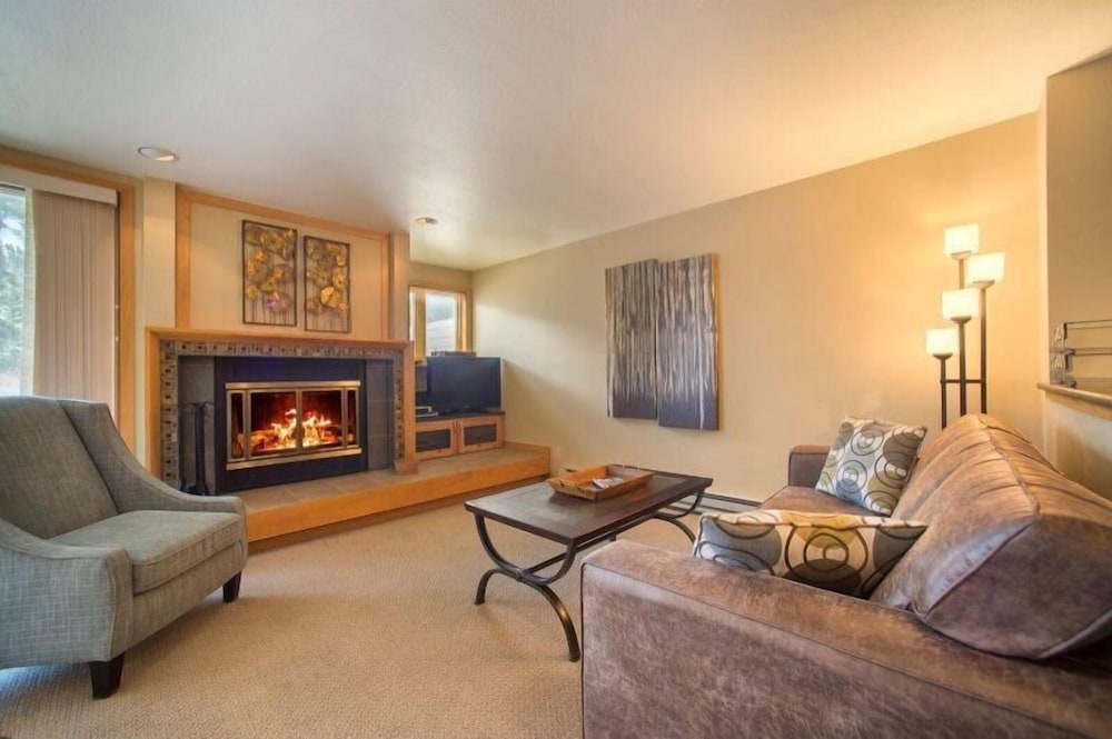 Liftside Condominium 1 Bedroom Apartment by Key to the Rockies