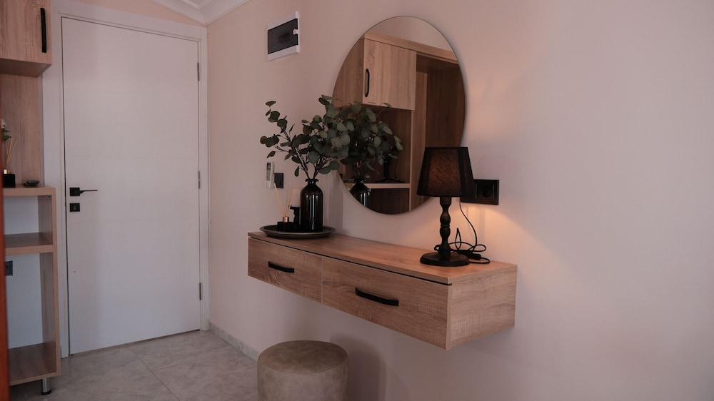 Marina Lora Butik Otel Sığacık
