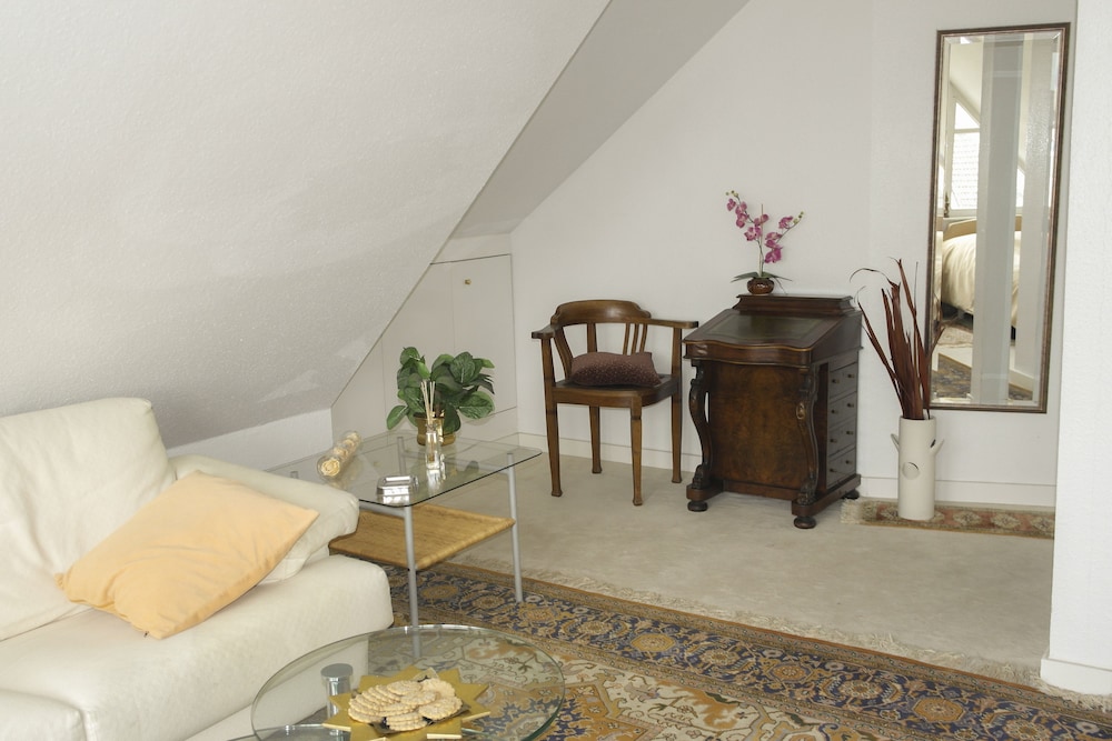Tolstov-Hotels Apartment