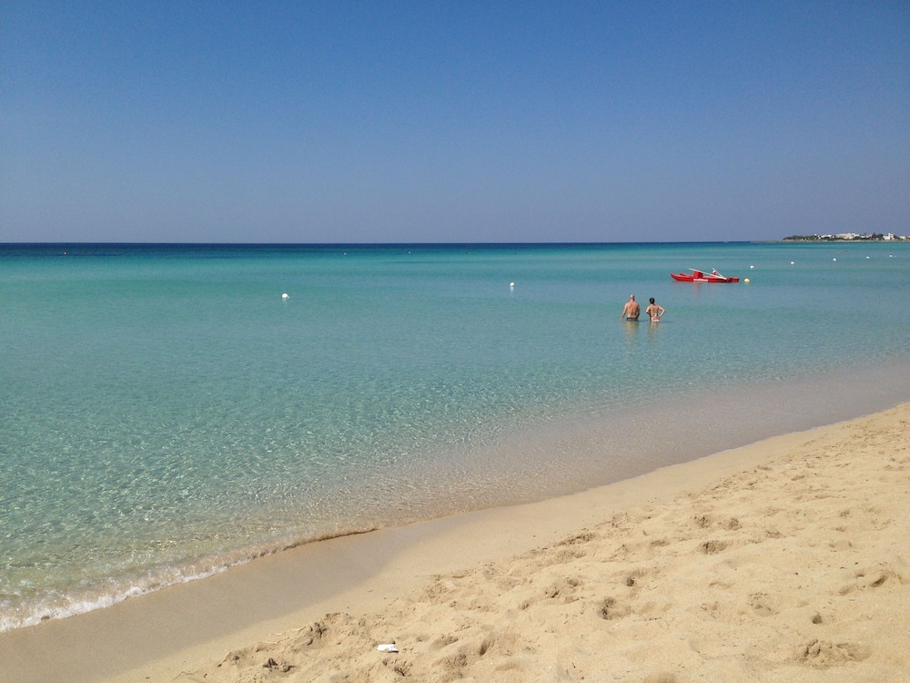 Angel Bay bb Punta Prosciutto is Located in the Heart of Punta Prosciutto