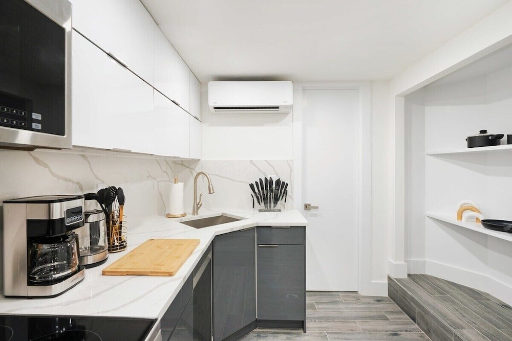317 UES Apartments
