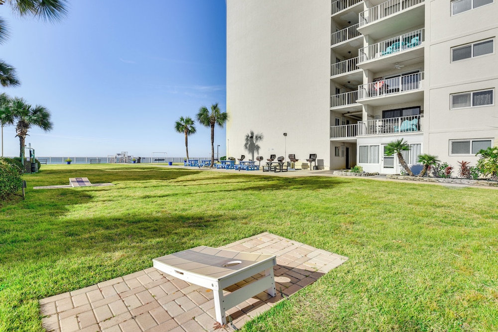 Regency Towers PCB Condo: Beach Access & 2 Pools