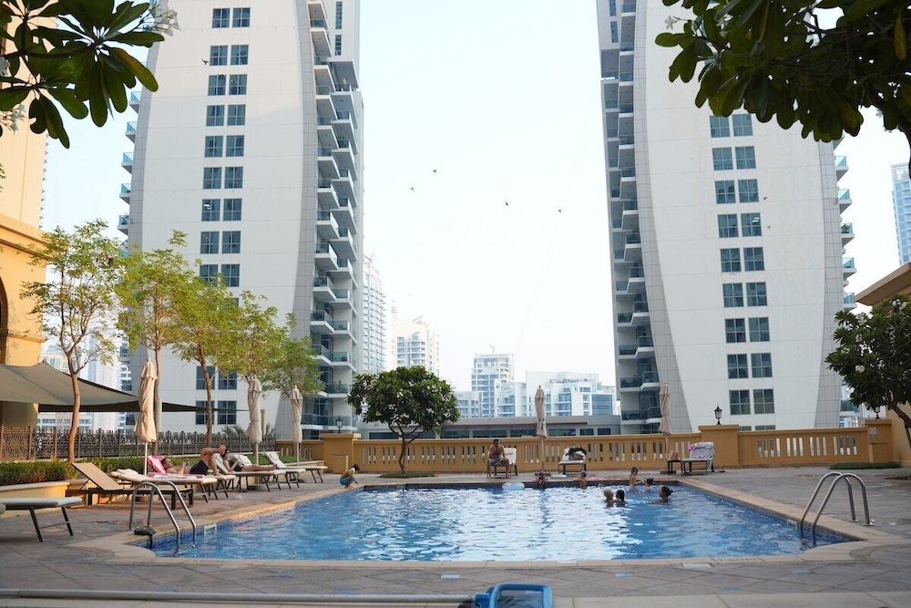 Free Gym and Pool Near to Beach Bunk Bed
