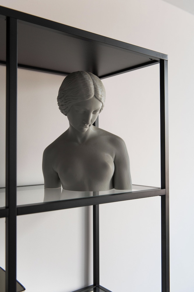 Ruggero City View apartment by Wonderful Italy