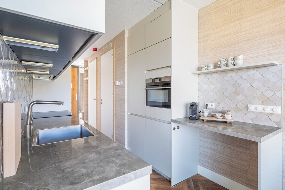 Apartment With a Balcony and Dune Views