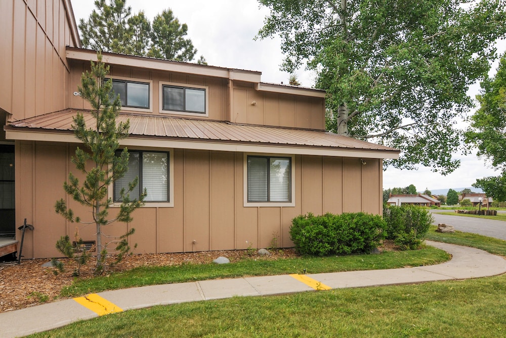 Pagosa Springs Condo w/ Patio, 4 Mi to Hot Springs view 3