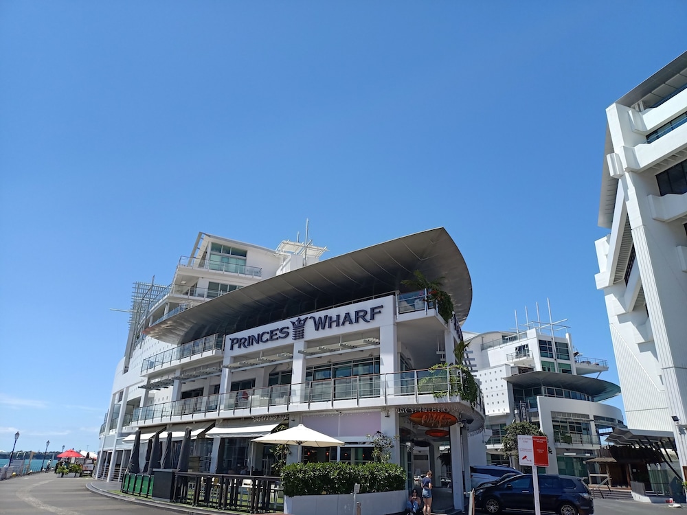 Hotel Princes Wharf Grace Apartment - Image 1