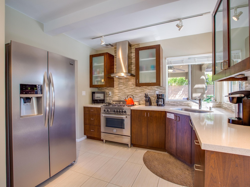 Palm Springs Vacations - San Lucas Hideout - Property Image 3