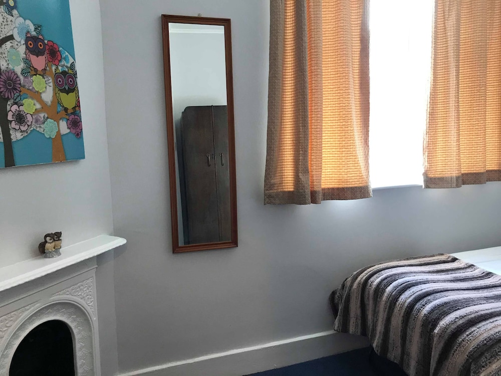 8 Owls B&B